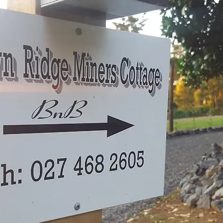 Crown Ridge Miners Cottage Karangahake Exterior foto