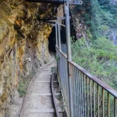 Crown Ridge Miners Cottage Karangahake Exterior foto